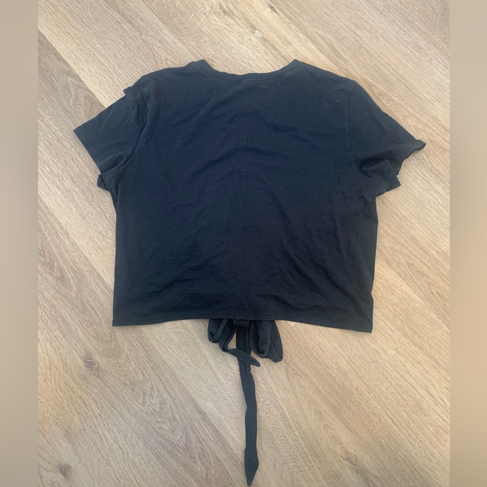 Lululemon Front Tie Cropped Tee